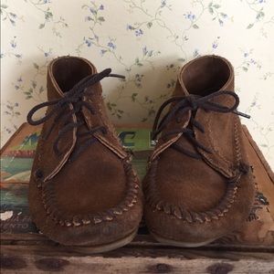 Minnetonka moccasins brown suede leather womens 6